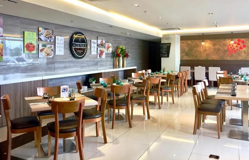 Home Crest Hotel Davao 3*,