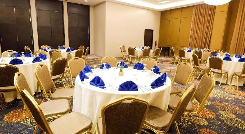 Home Crest Hotel Davao