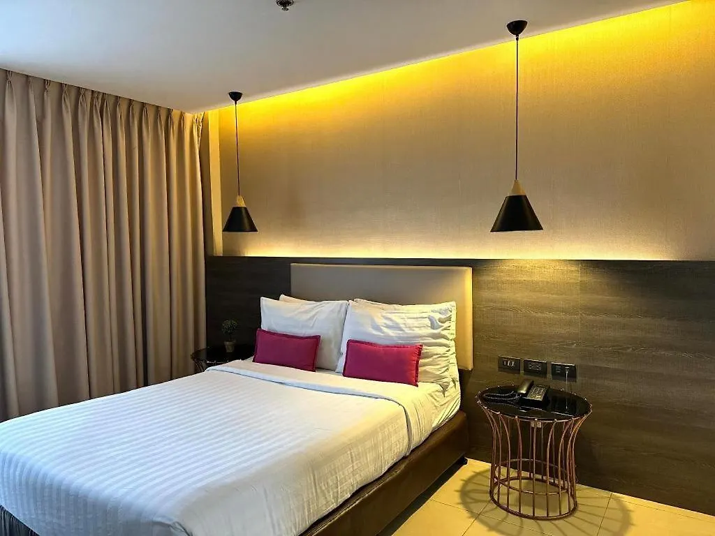 Home Crest Hotel Davao City