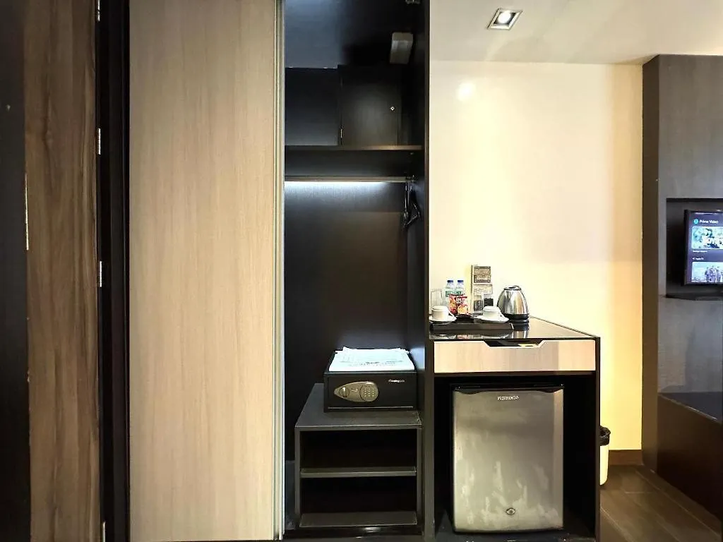 Home Crest Hotel Davao