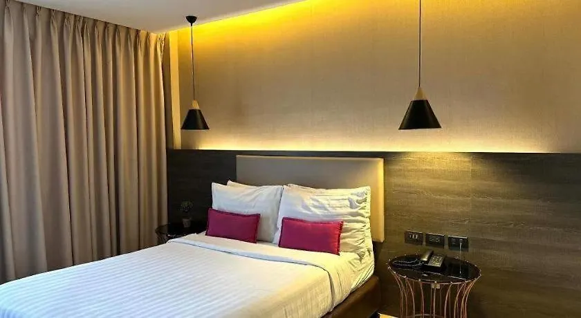 ***  Home Crest Hotel Davao City Fülöp-szigetek