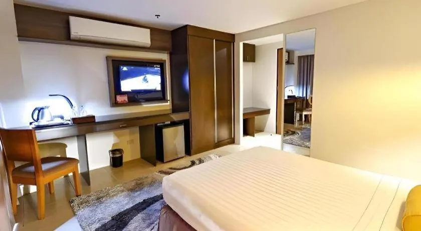 Home Crest Hotel Davao City
