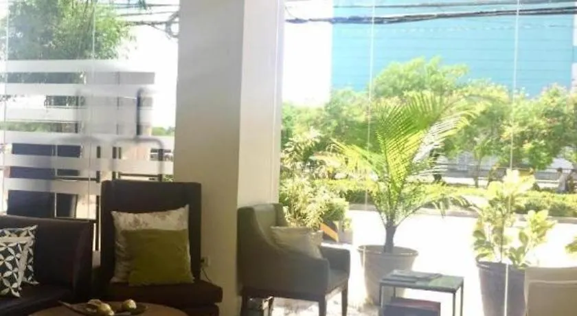 Home Crest Hotel Davao City
