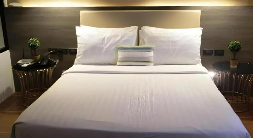 Home Crest Hotel Davao City