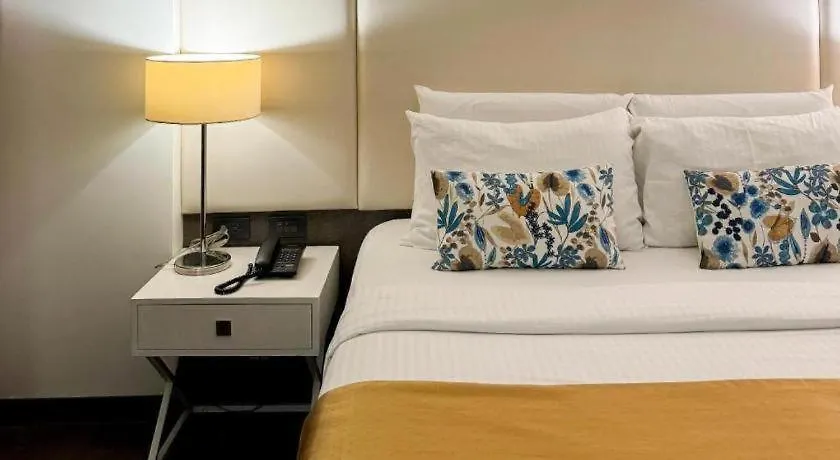 Home Crest Hotel Davao