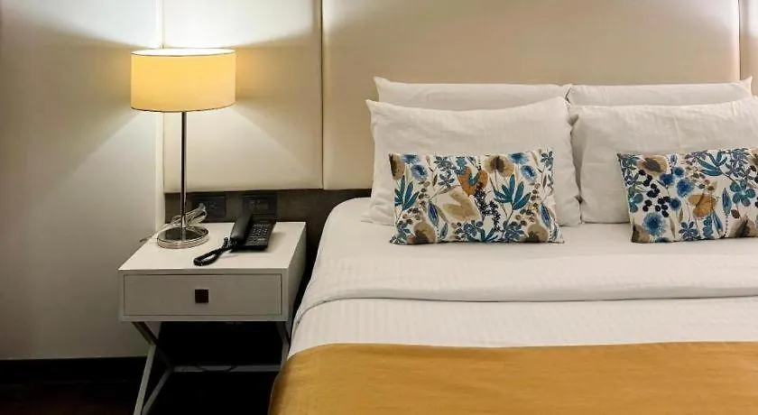Home Crest Hotel Davao