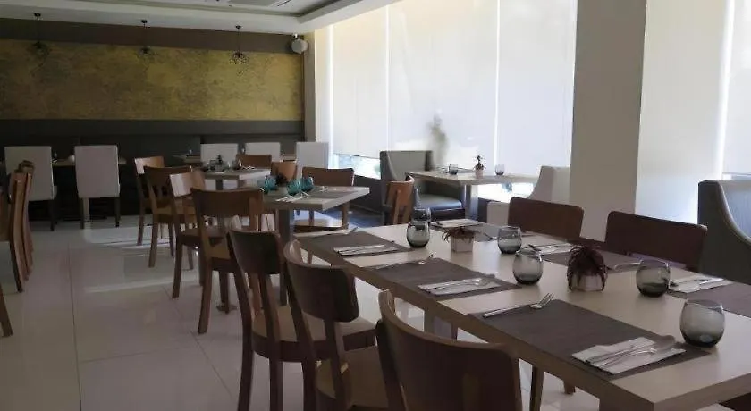 Home Crest Hotel Davao