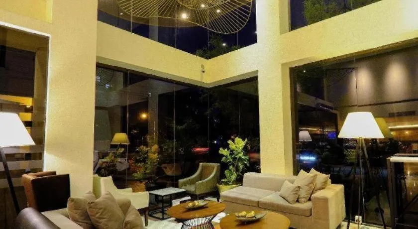 Home Crest Hotel Davao