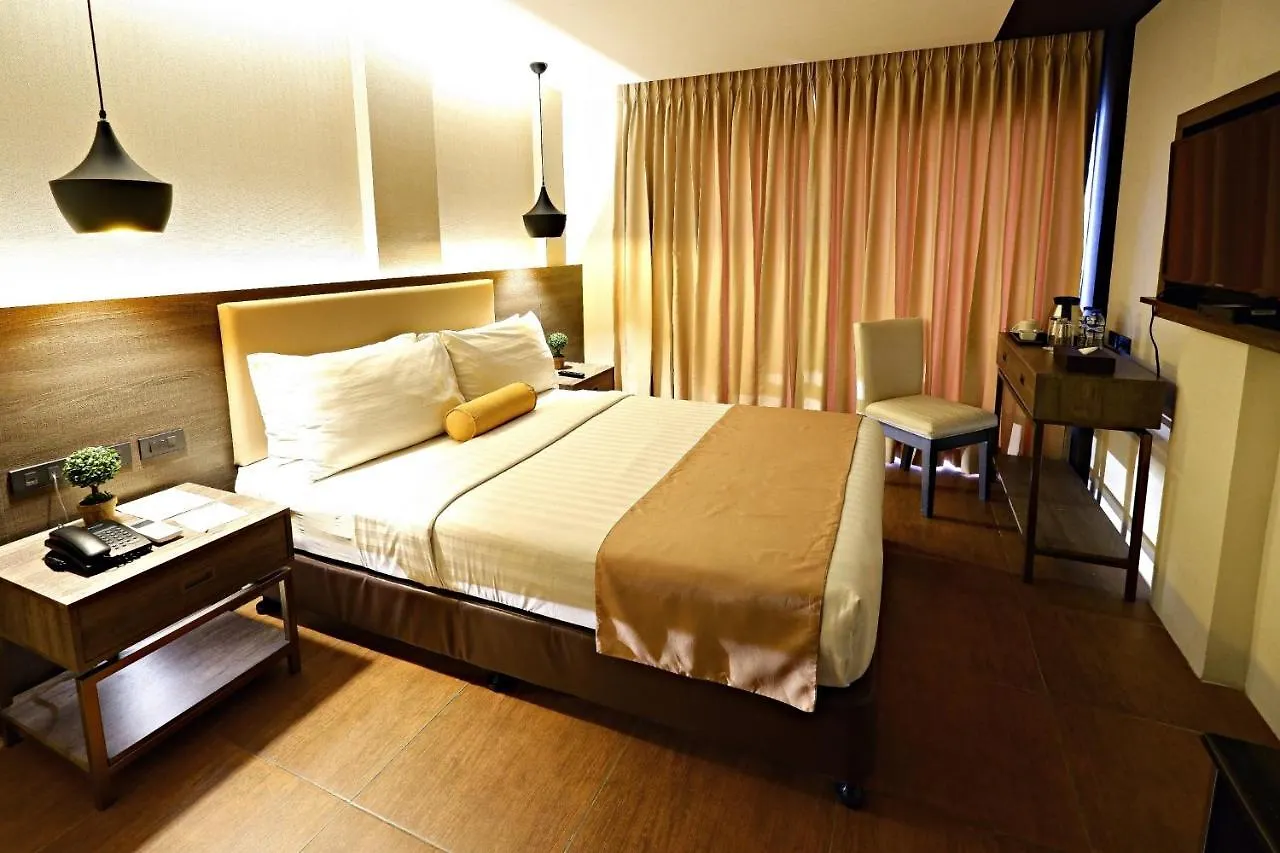 Home Crest Hotel Davao